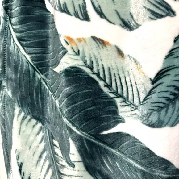 Tommy Bahama Green Vintage Palms KING Blanket Swaying Fronds Plush Micro Fleece